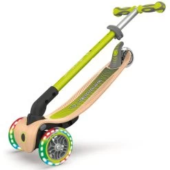 GLOBBER Primo Foldable Lights Mit Holzdeck, Scooter 13 GLOBBER Primo Foldable Lights Mit Holzdeck, Scooter -Bester Spielwaren Geschäft GLOBBER Primo Foldable Lights mit Holzdeck Scooter@@1700186 3