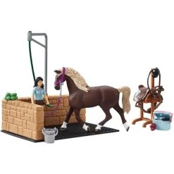 Schleich Horse Club Waschplatz Mit Emily & Luna, Spielfigur