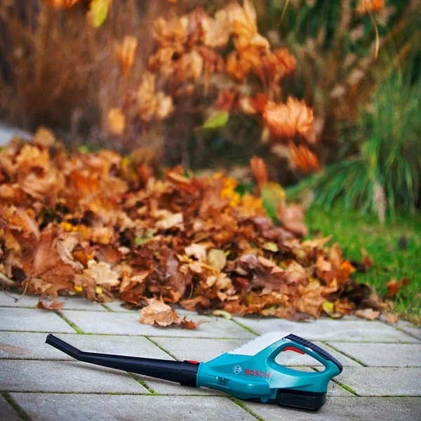 Theo Klein Bosch Laubbläser, Gartenspielgerät 6 Theo Klein Bosch Laubbläser, Gartenspielgerät – Bild 4